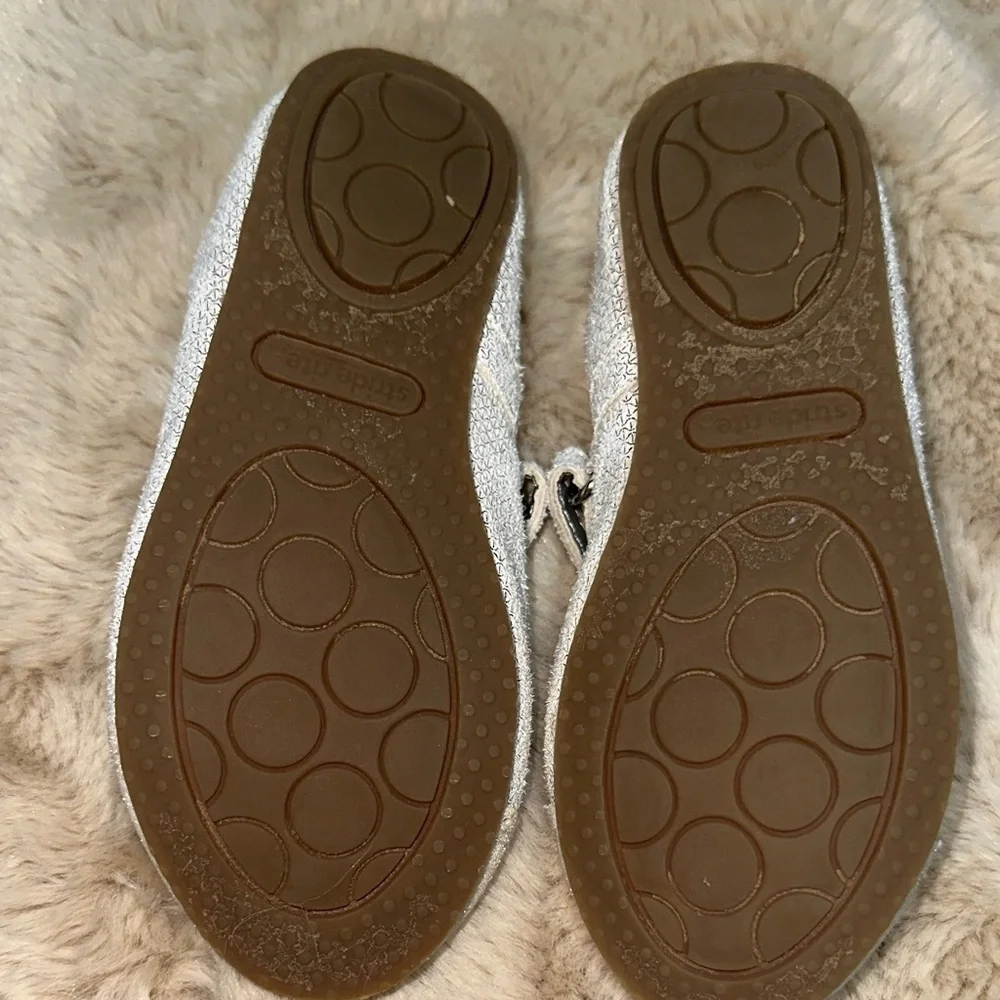 Stride Rite Memory Foam Glittery Silver Dress Shoes for Kids